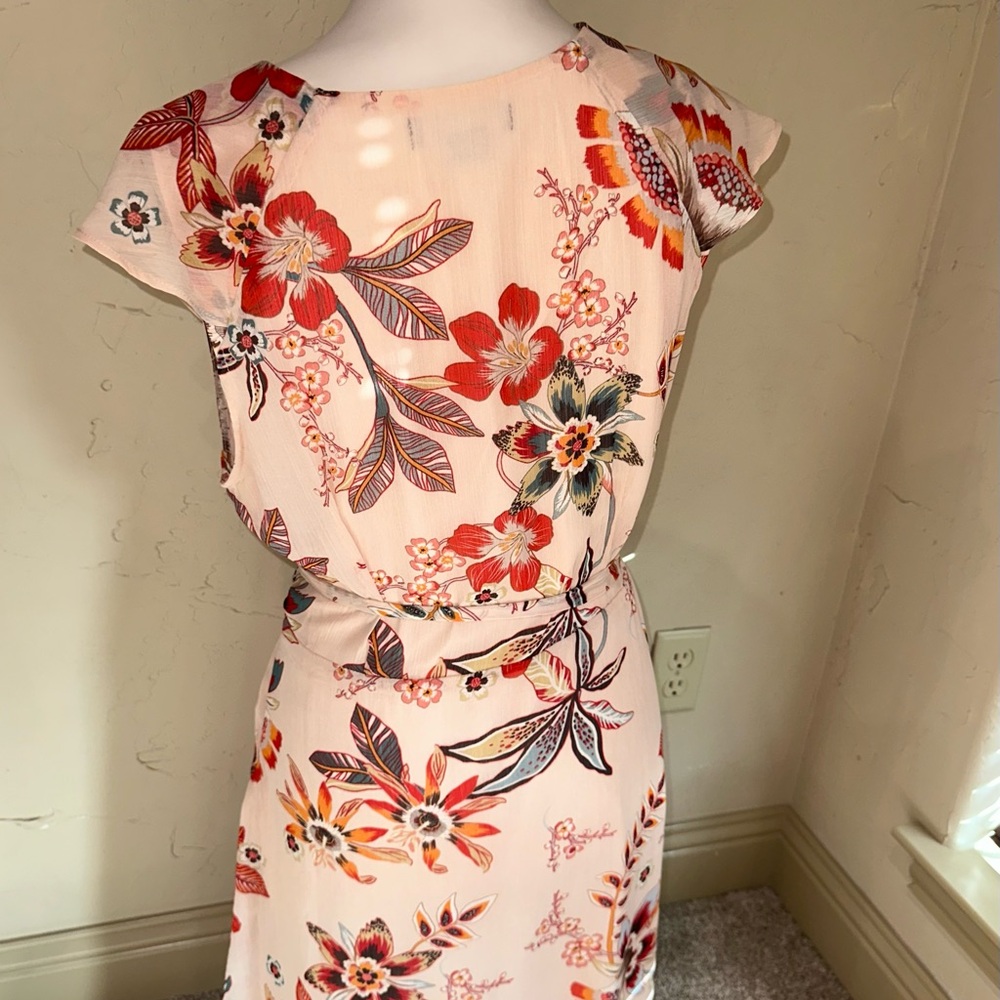 Floral Wrap Dress in Cream and Red Size 12 - Picture 2 of 4